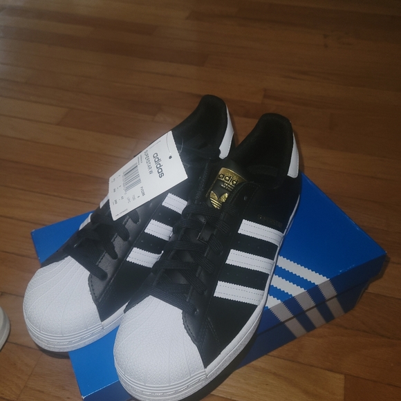Addidas superstar shoes - Picture 3 of 8